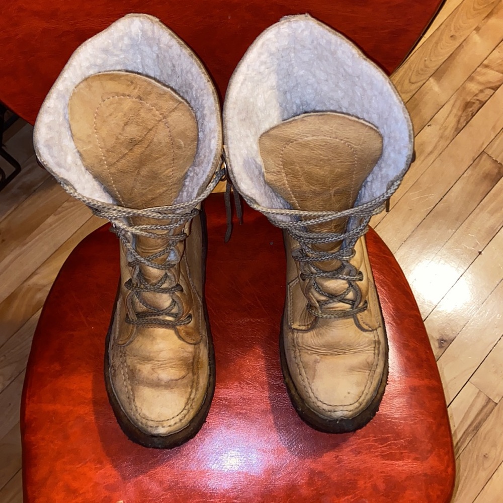 Vintage moccasin boots 🥾 - Picture 2 of 8